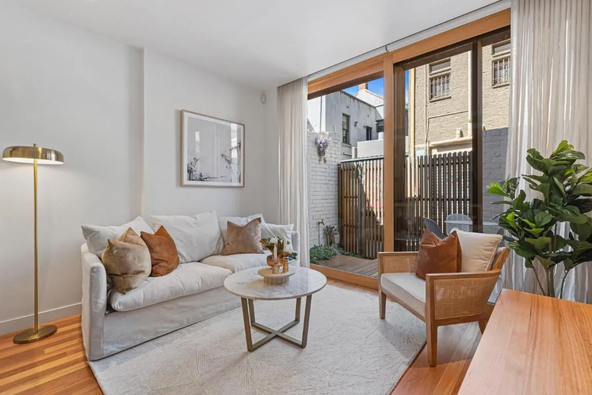 Image of Stylish 2-bed Victorian Terrace in Carlton