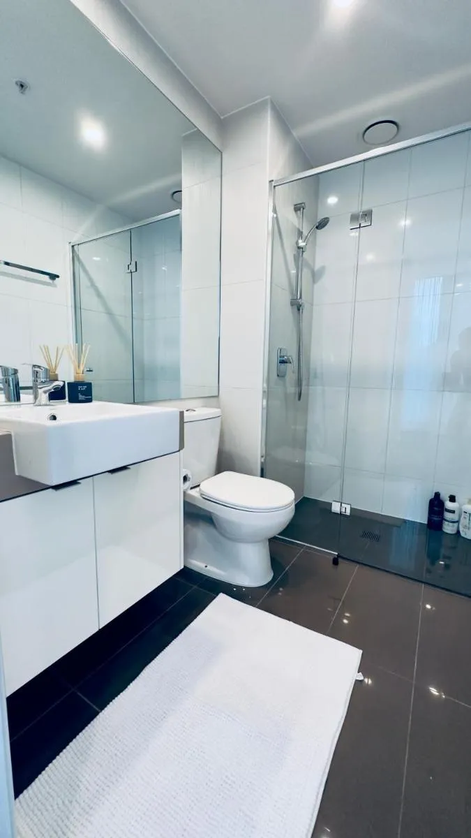 Image 3 of Stylish Southbank apartment Plus Free Parking for 2 Cars