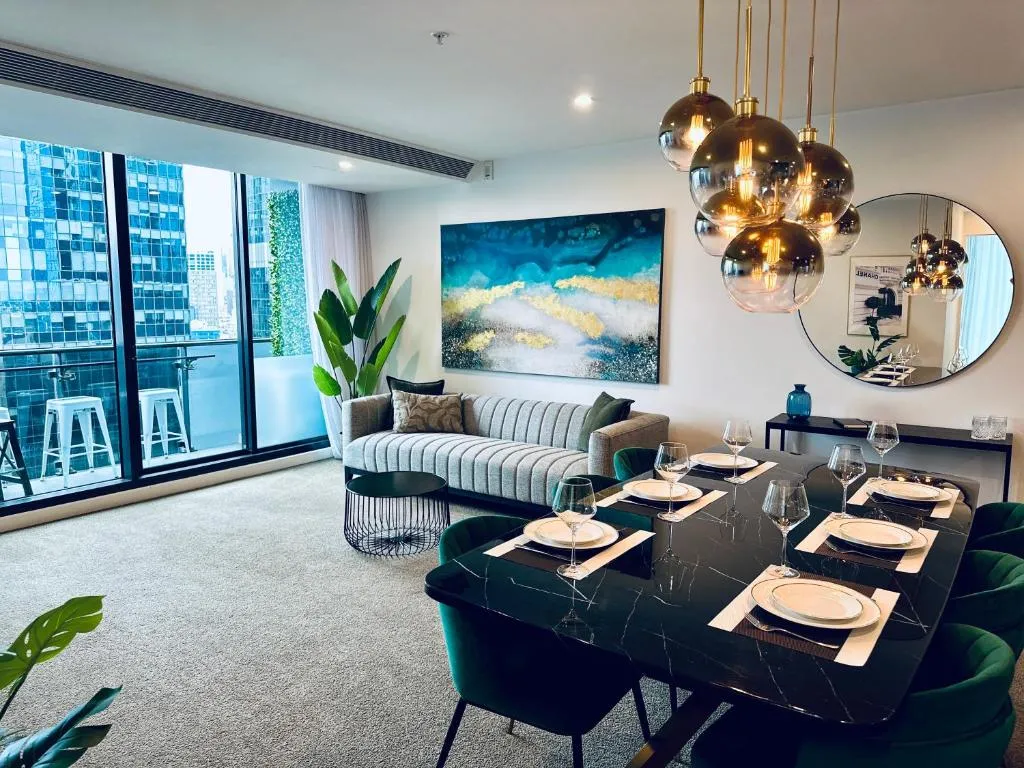 Image of Stylish Southbank apartment Plus Free Parking for 2 Cars