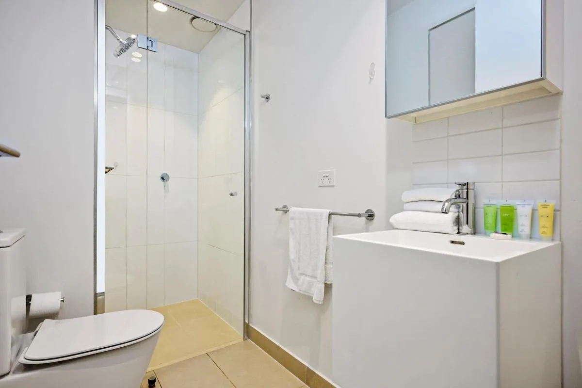 Image 2 of Sunny Southbank Retreat: 2-Bed Haven with City Views
