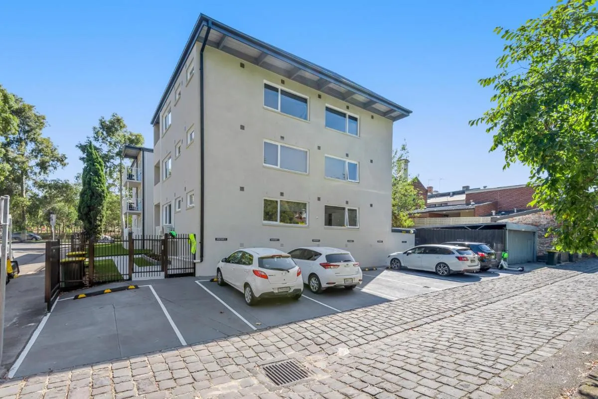 Image 4 of Superb 1-Bed Unit with A Generous Balcony