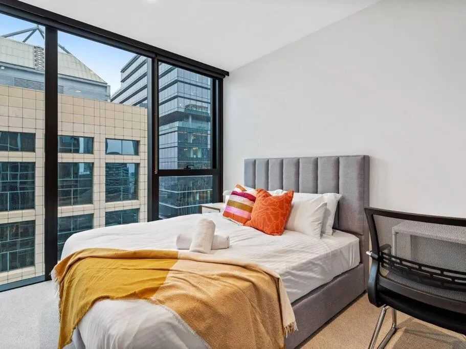 Image 6 of Superb CityView 2B2B apt CBD with Gym