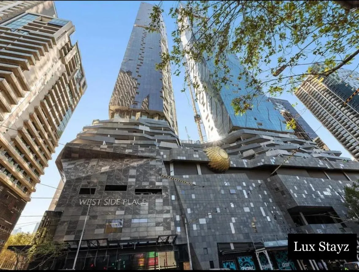 Image 6 of Supreme Sub-Penthouse 3 Bedroom Apartment in Melbourne CBD