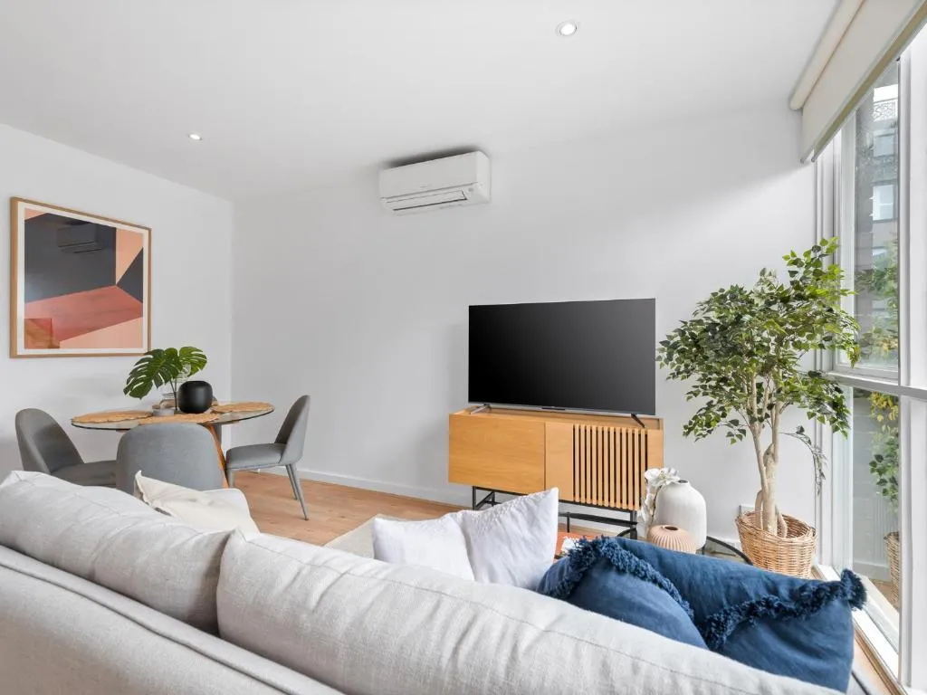 Image of Sweet Darling by Ready Set Stay- South Yarra