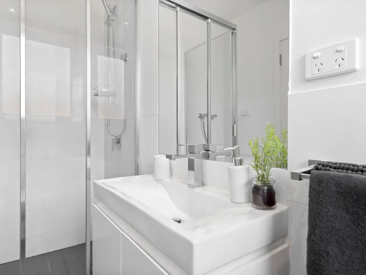 Image 4 of Sweet Darling by Ready Set Stay- South Yarra