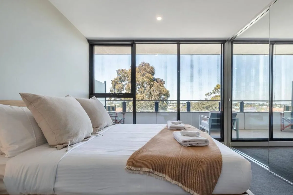 Image 6 of Terra Cotta – Brunswick Retreat with Breezy Balcony