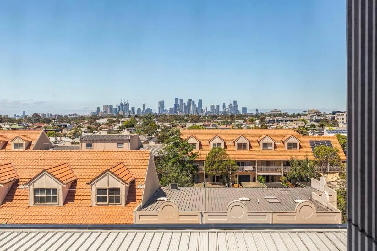 Image 5 of Terra Cotta – Brunswick Retreat with Breezy Balcony