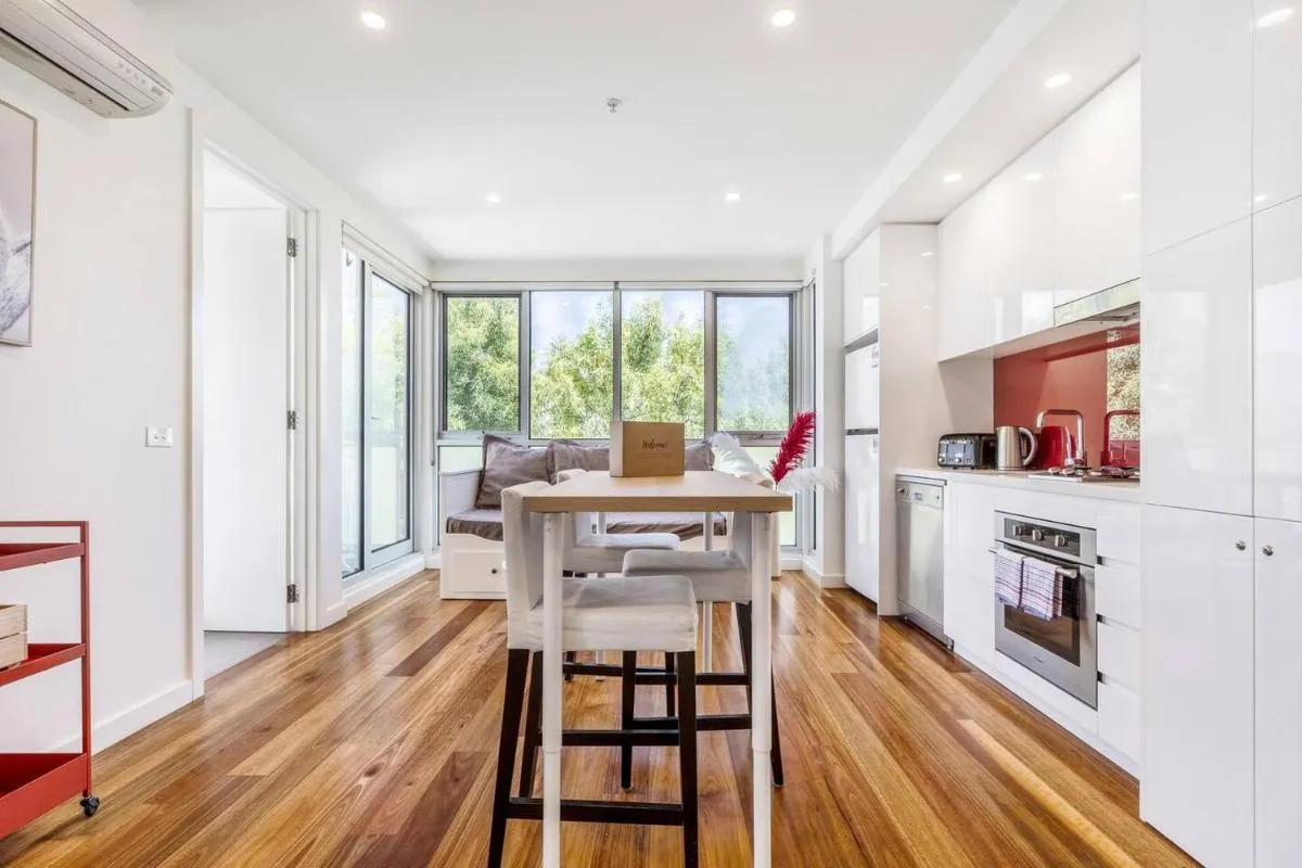 Image 3 of ‘The Cherry Charm’ Homey Retreat near St Kilda Beach