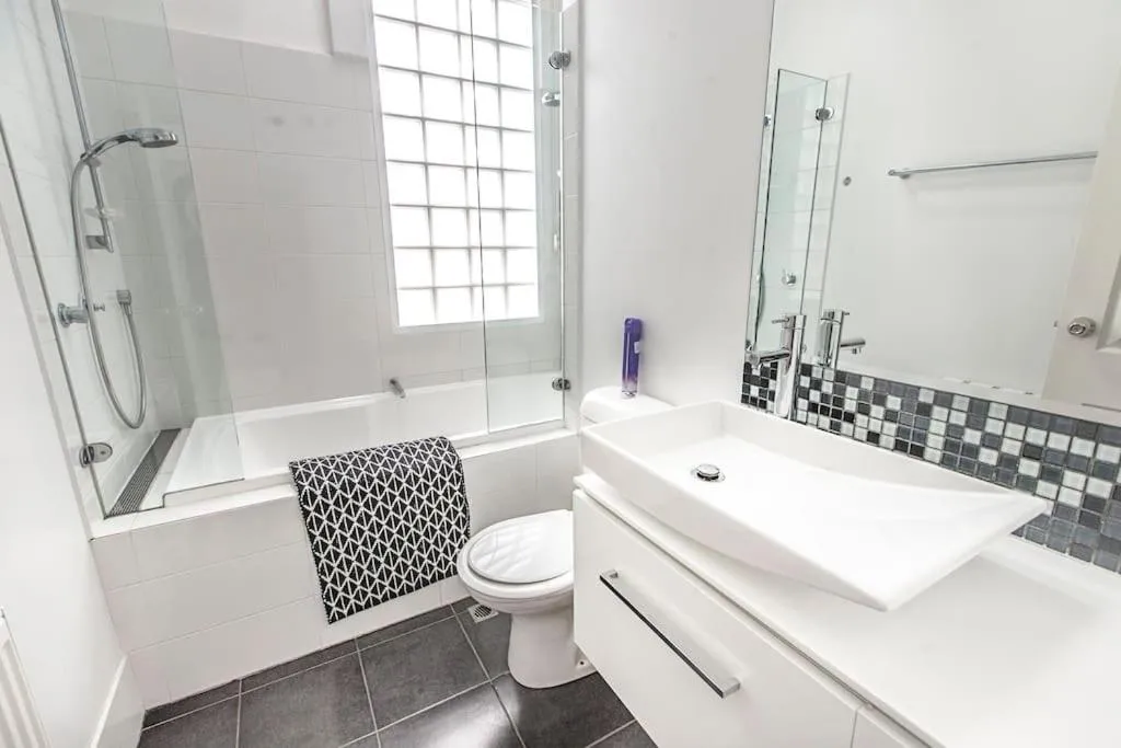 Image 6 of The Eversley – a Stylish Terrace house in Fitzroy