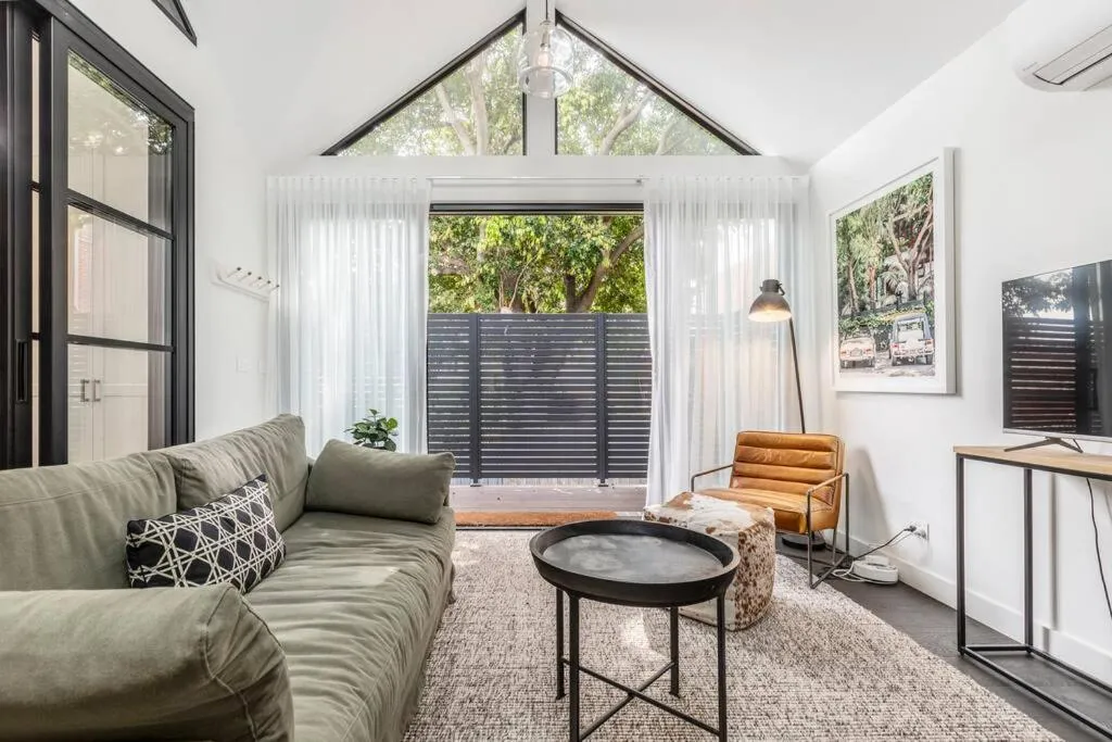 Image of The Little Sage – A Lodge-style Urban Retreat