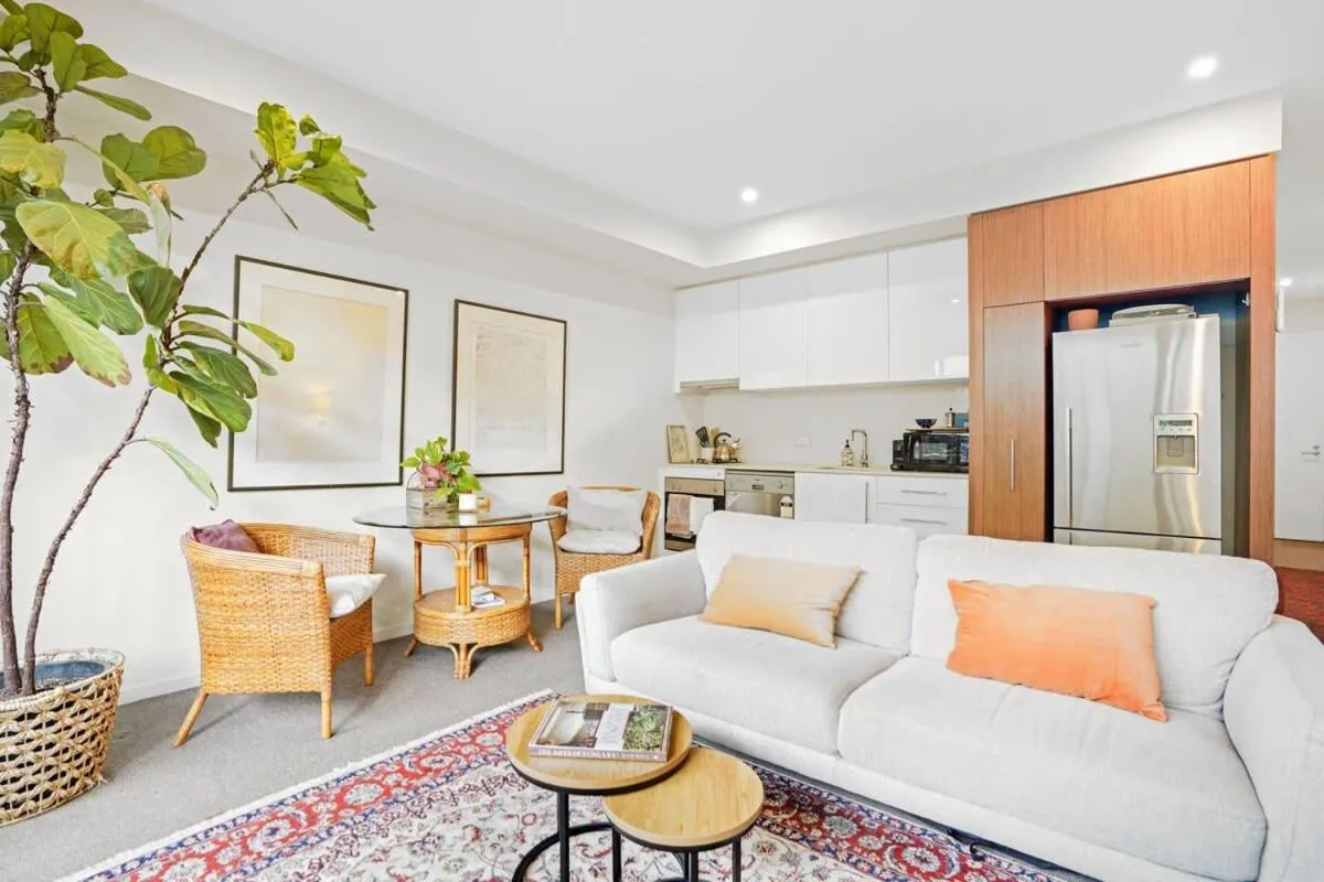 Image 3 of The Richmond – Bright 1BR Oasis w parking