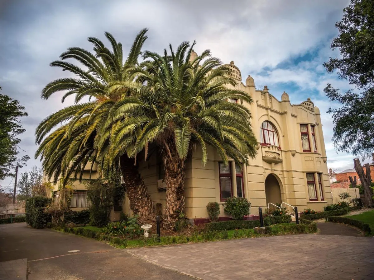 Image 2 of Toorak Manor Hotel