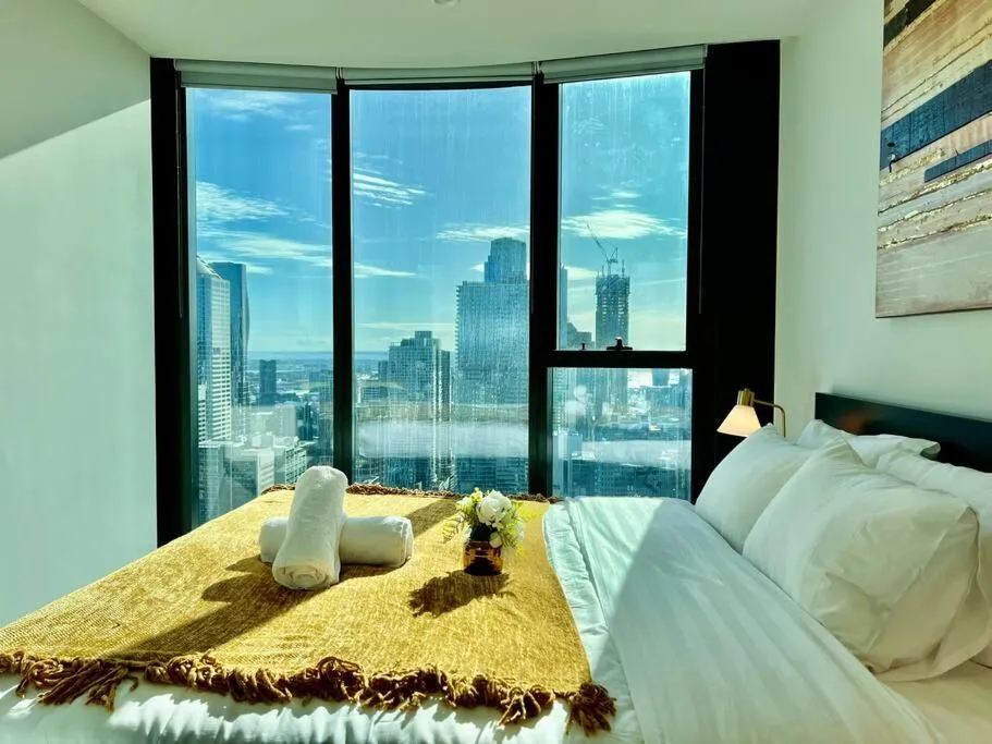 Image 3 of Top Location Apt with StrategyView Near Everything