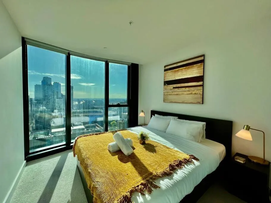 Image 1 of Top Location Apt with StrategyView Near Everything