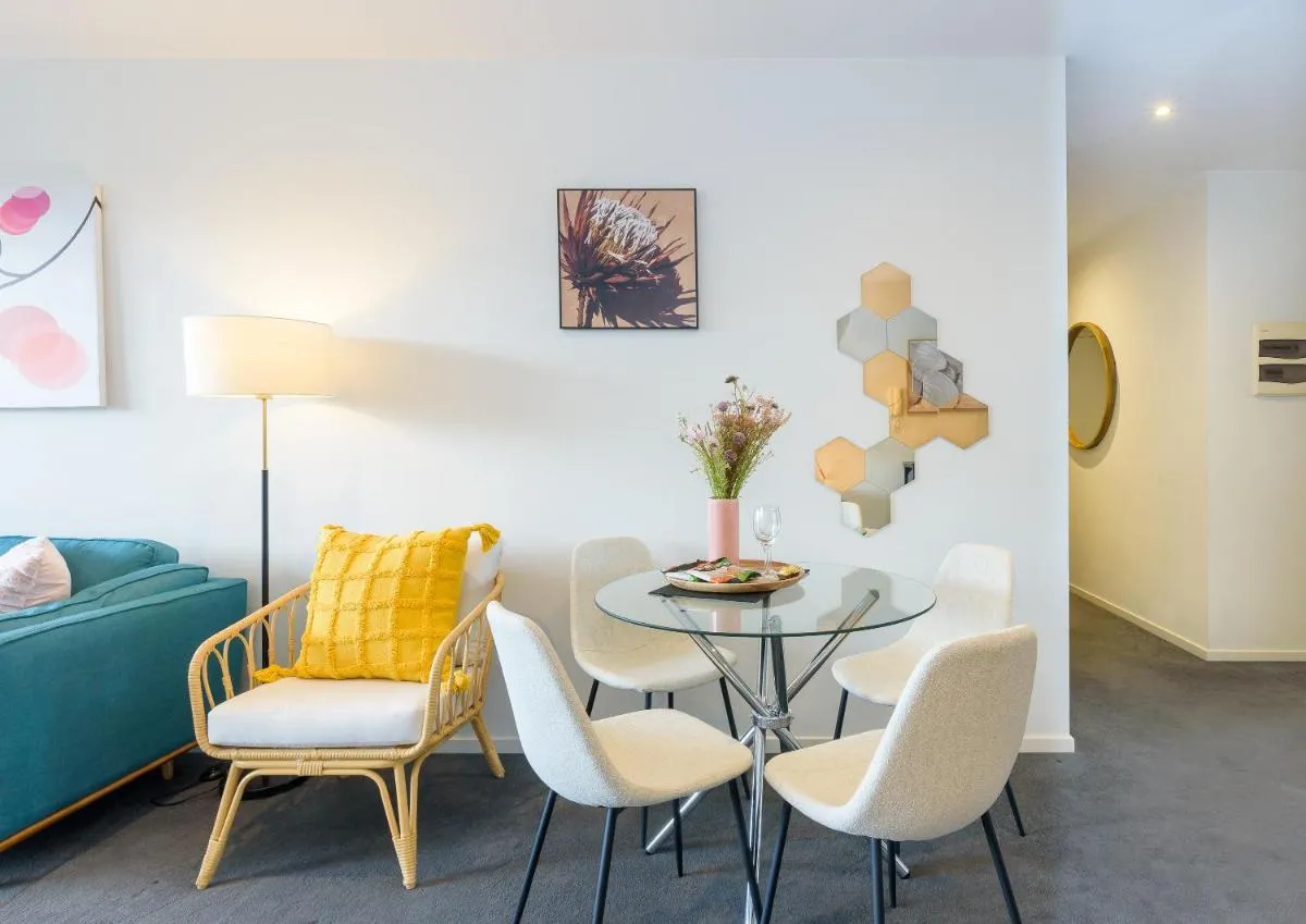 Image 3 of Ultimate Comfort Gem in St kilda 301
