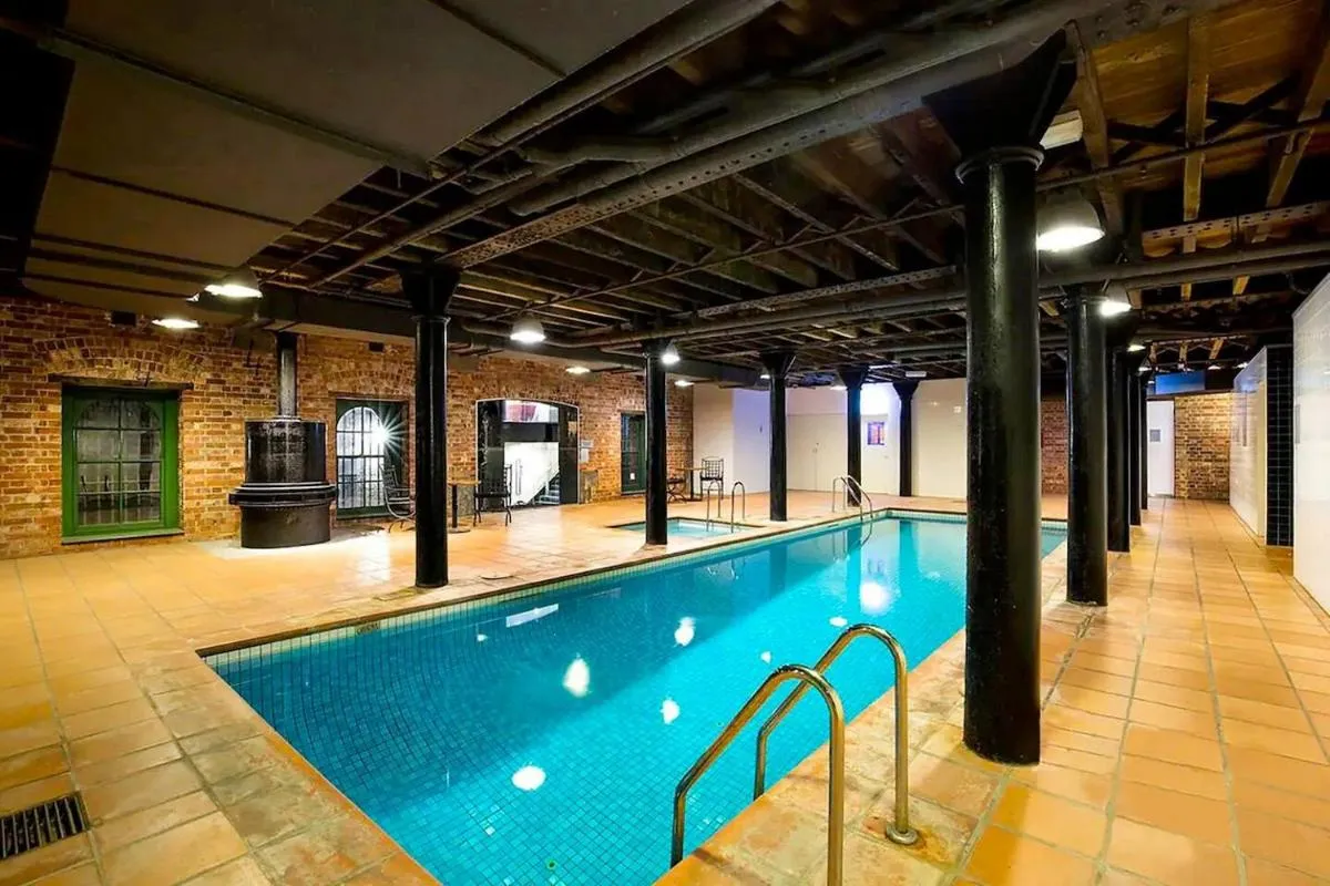 Image 3 of Ultra-chic Top Floor New York Style Loft Apartment