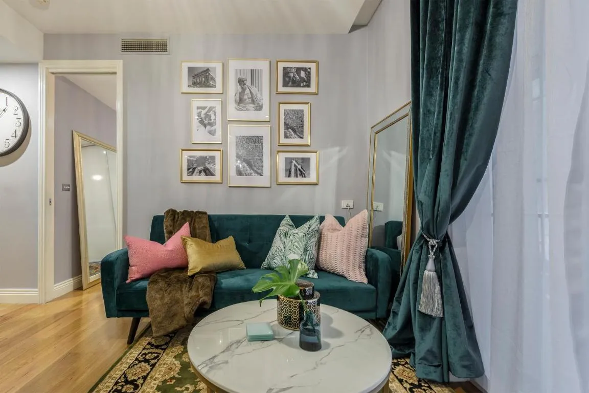 Image of VAQUAY Mon Tresor In Melbourne CBD