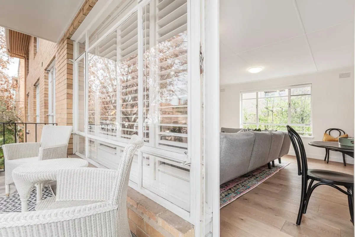 Image 2 of VAQUAY Sonnet In South Yarra