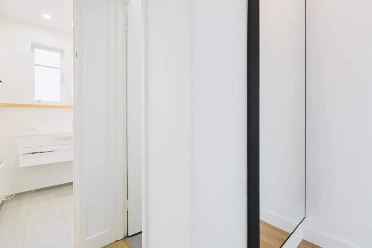 Image 1 of VAQUAY Sonnet In South Yarra
