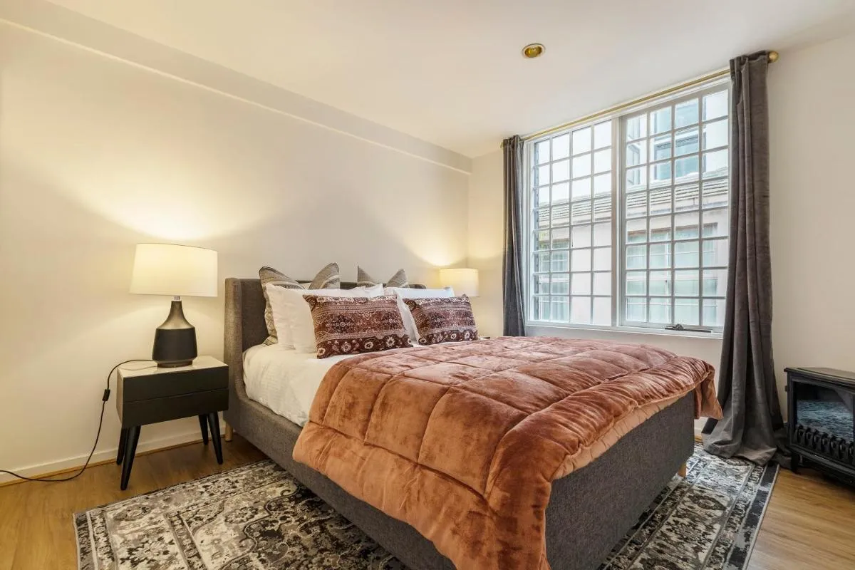 Image 1 of VAQUAY Tudor In Melbourne CBD
