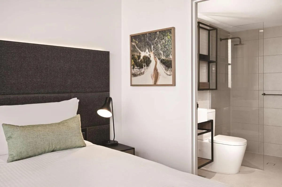 Image 2 of Vibe Hotel Melbourne