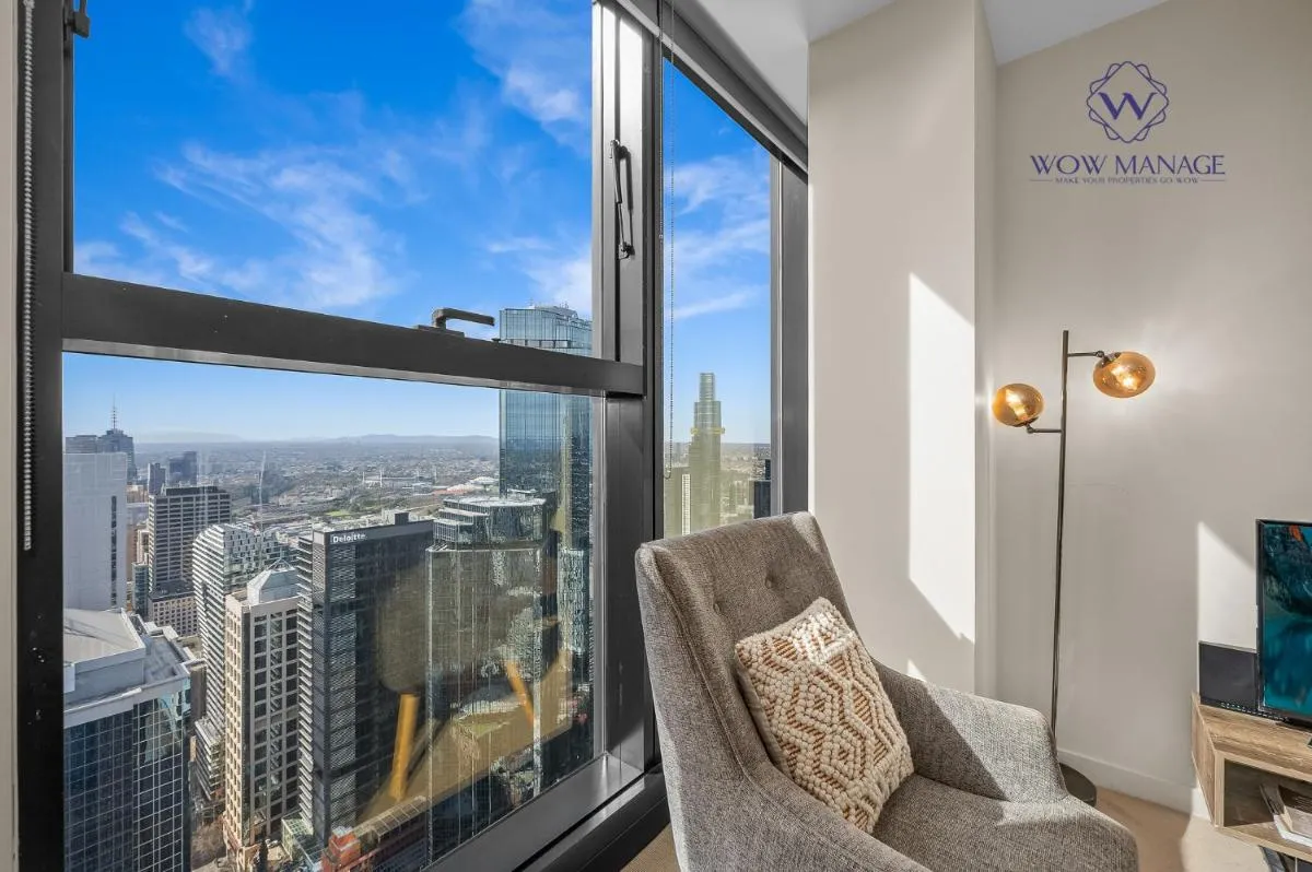 Image 4 of WOW Apartment on Collins 2