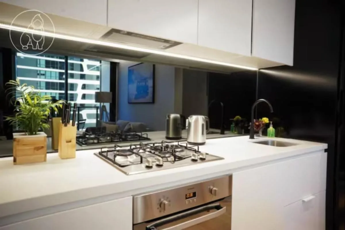 Image 1 of WOW Apartment on Elizabeth