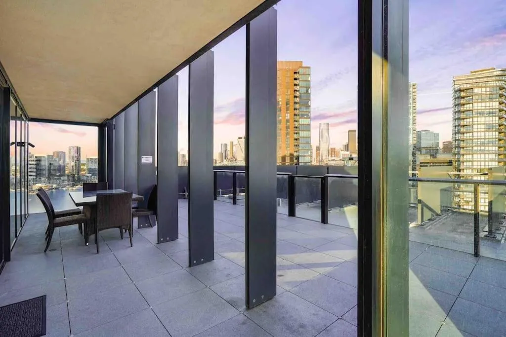 Image 5 of Waterfront 3Bed2B2C with 50 Sqm Expansive Balcony