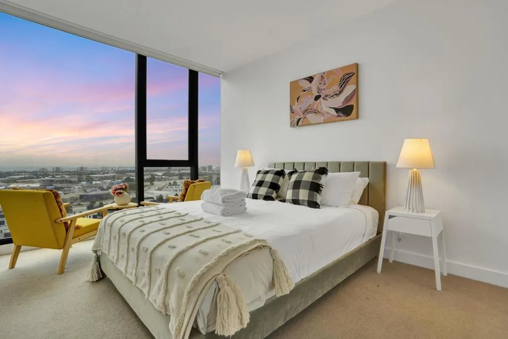 Image 1 of Waterfront 3Bed2B2C with 50 Sqm Expansive Balcony