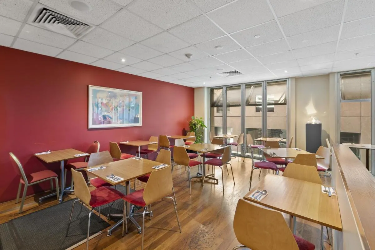 Image 3 of YEHS Hotel Melbourne CBD
