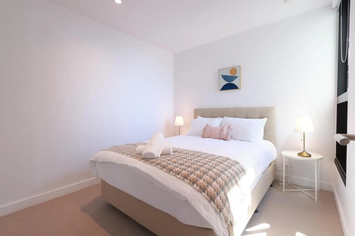 Image 6 of 014D 2 Bedroom Apt w city view near Yarra River with Free Parking