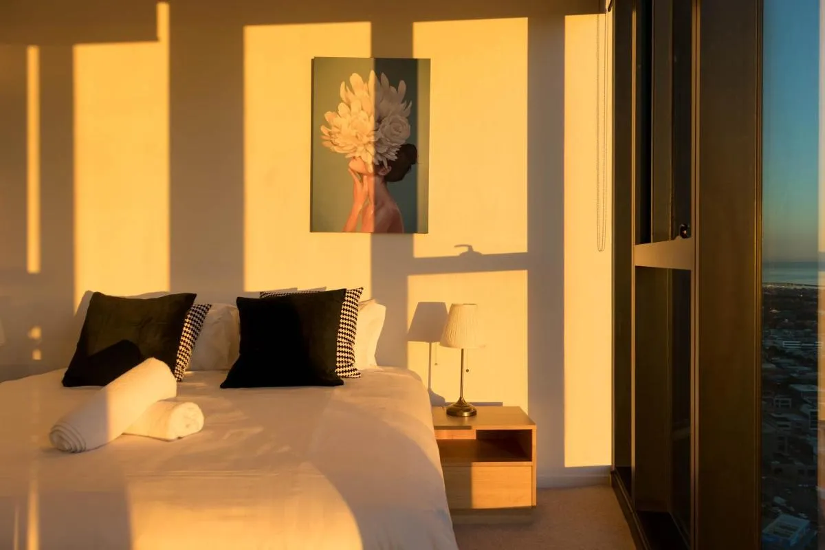 Image 1 of 1 BRM, Southbank, King Bed, Lvl 37