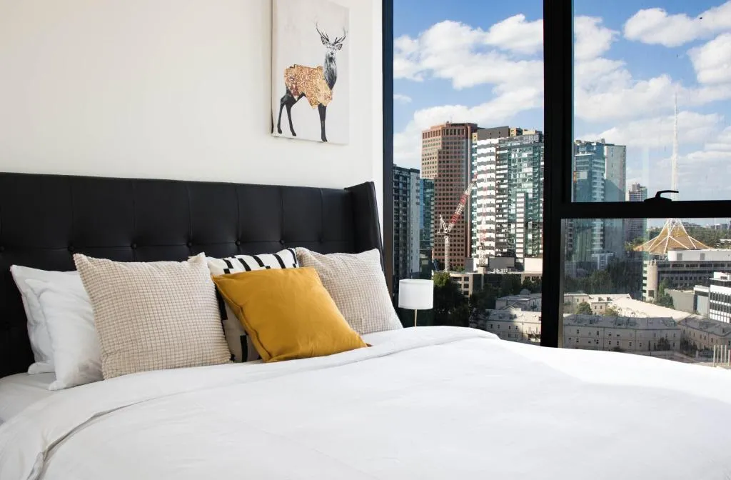 Image of 1 BRM, Southbank, Next to Crown, King Bed