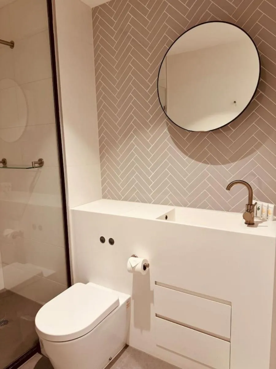 Image 6 of 1bed apartment at EQ Tower