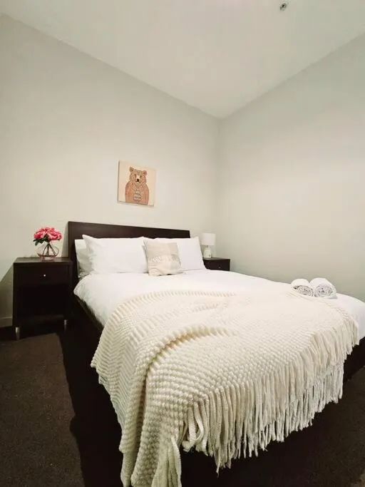 Image 1 of 2BD Melbourne Apt Near Vic Market