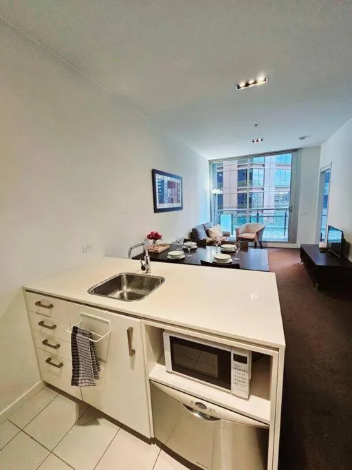 Image 5 of 2BD Melbourne Apt Near Vic Market