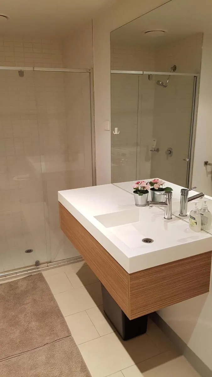 Image 2 of 2BEDS Melbourne Central|Crown Casino|Colin|S Cross