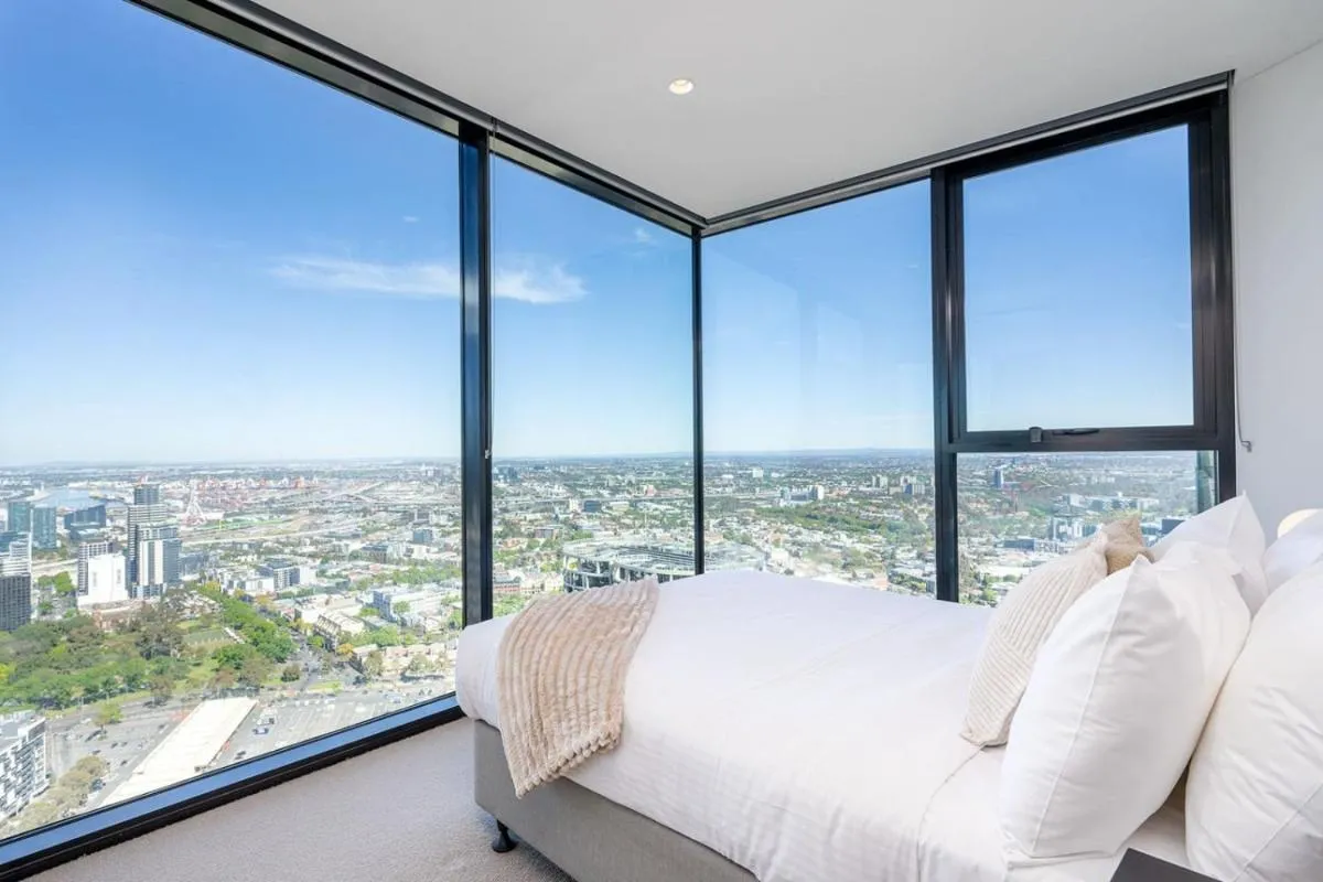 Image 6 of 2BR Apartment, Panoramic 180 Degrees Views on 52nd Floor