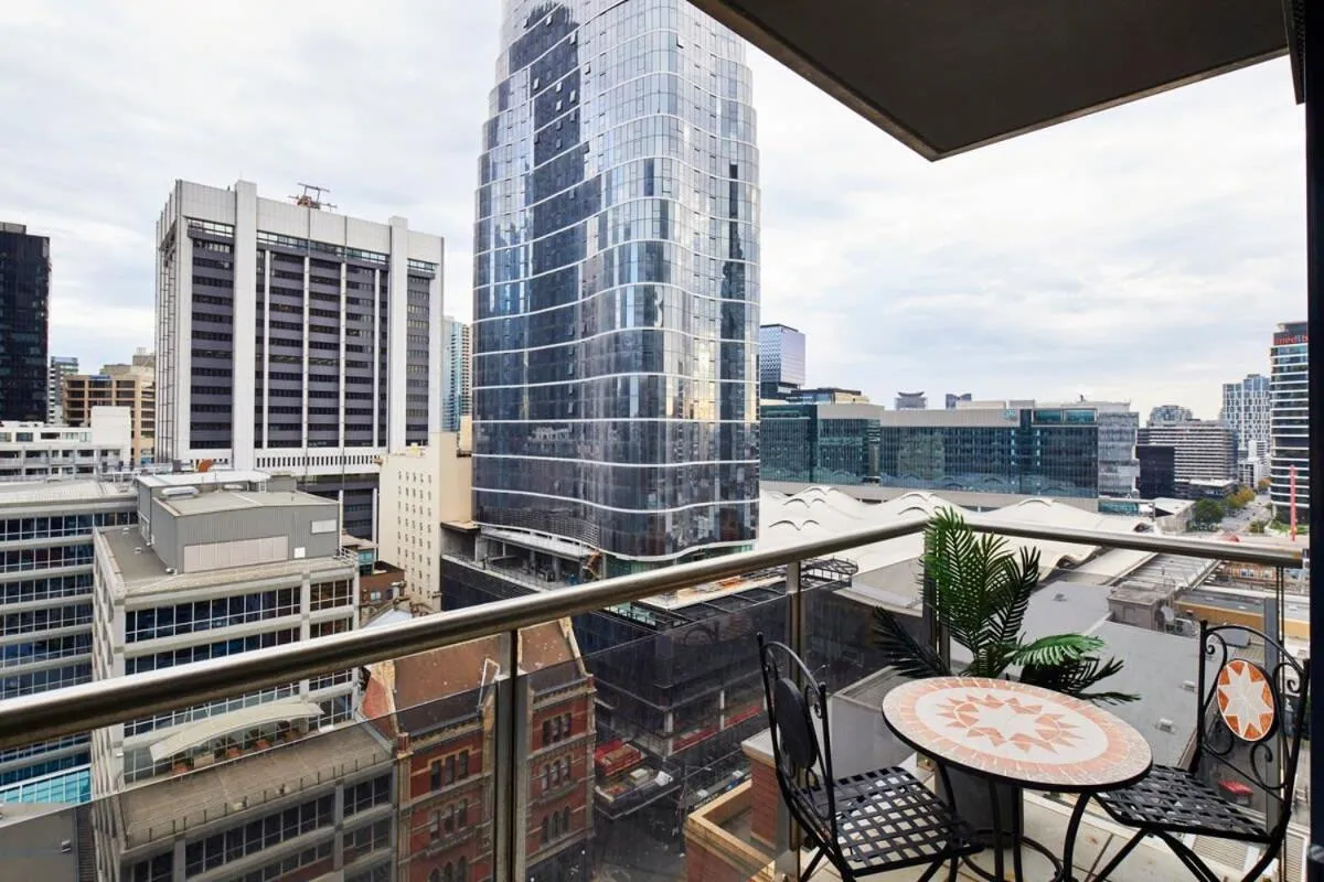 Image 6 of 2 Bdrm 2 Bthrm Apt With Parking in Central CBD