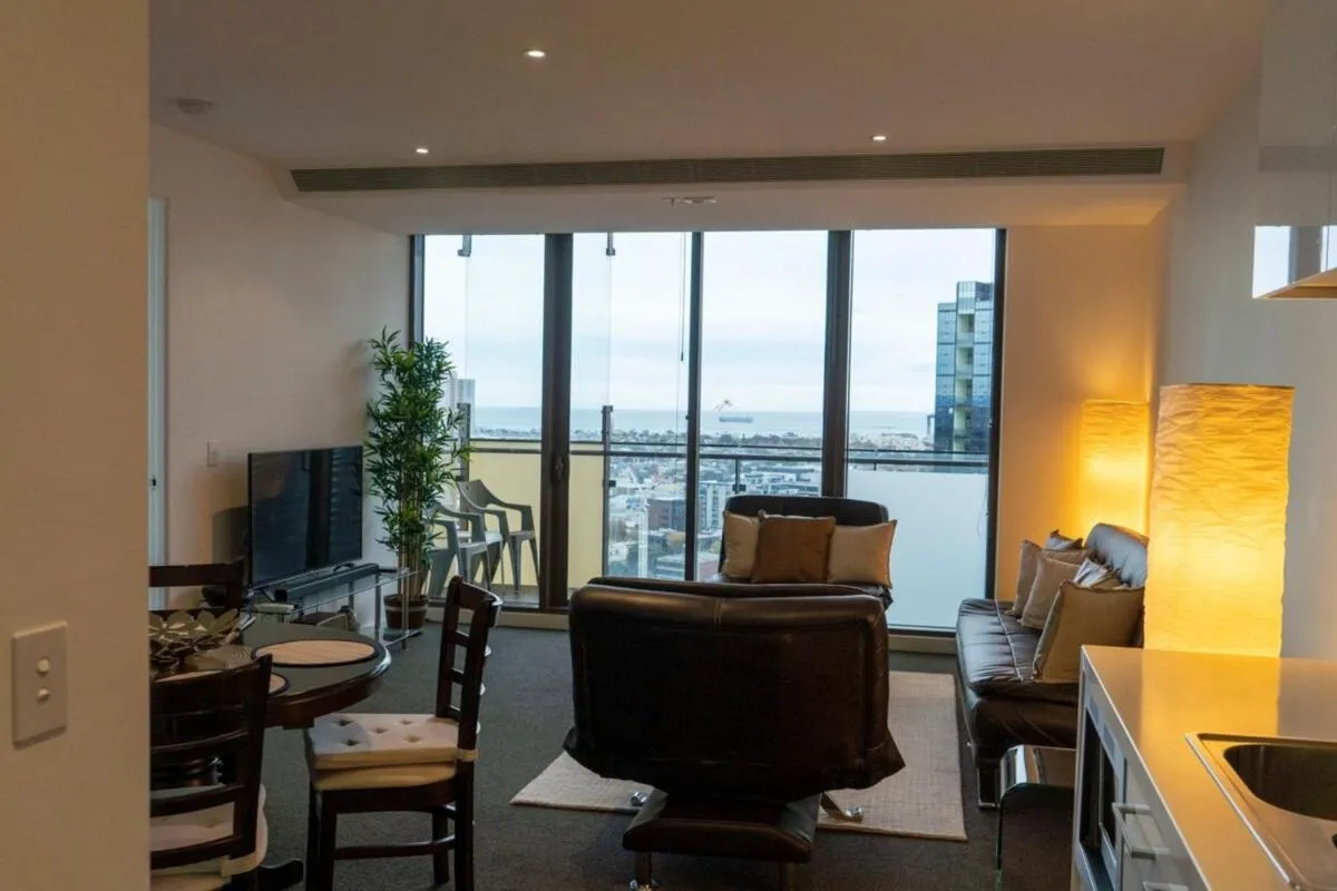 Image 6 of 2 Bedroom Apartment with City Views