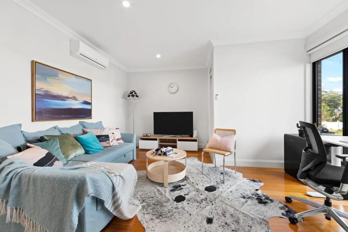 Image 4 of 3BR Boxhill Elegant House