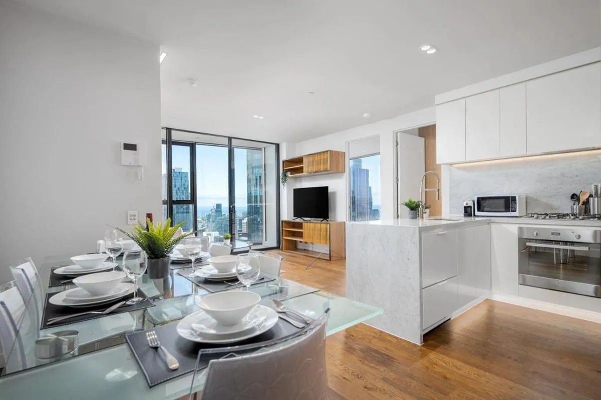 Image 4 of 3BR with 180 Degrees Ocean and City Views, Pool, Spa and Gym