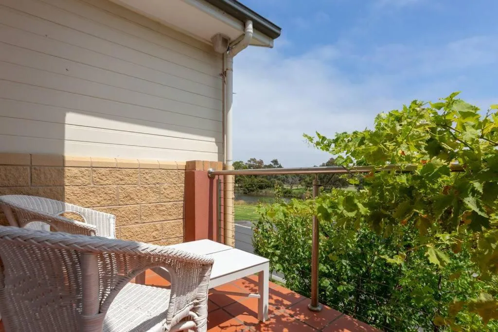 Image 5 of 3 bedroom Townhouse In Bonbeach VIC