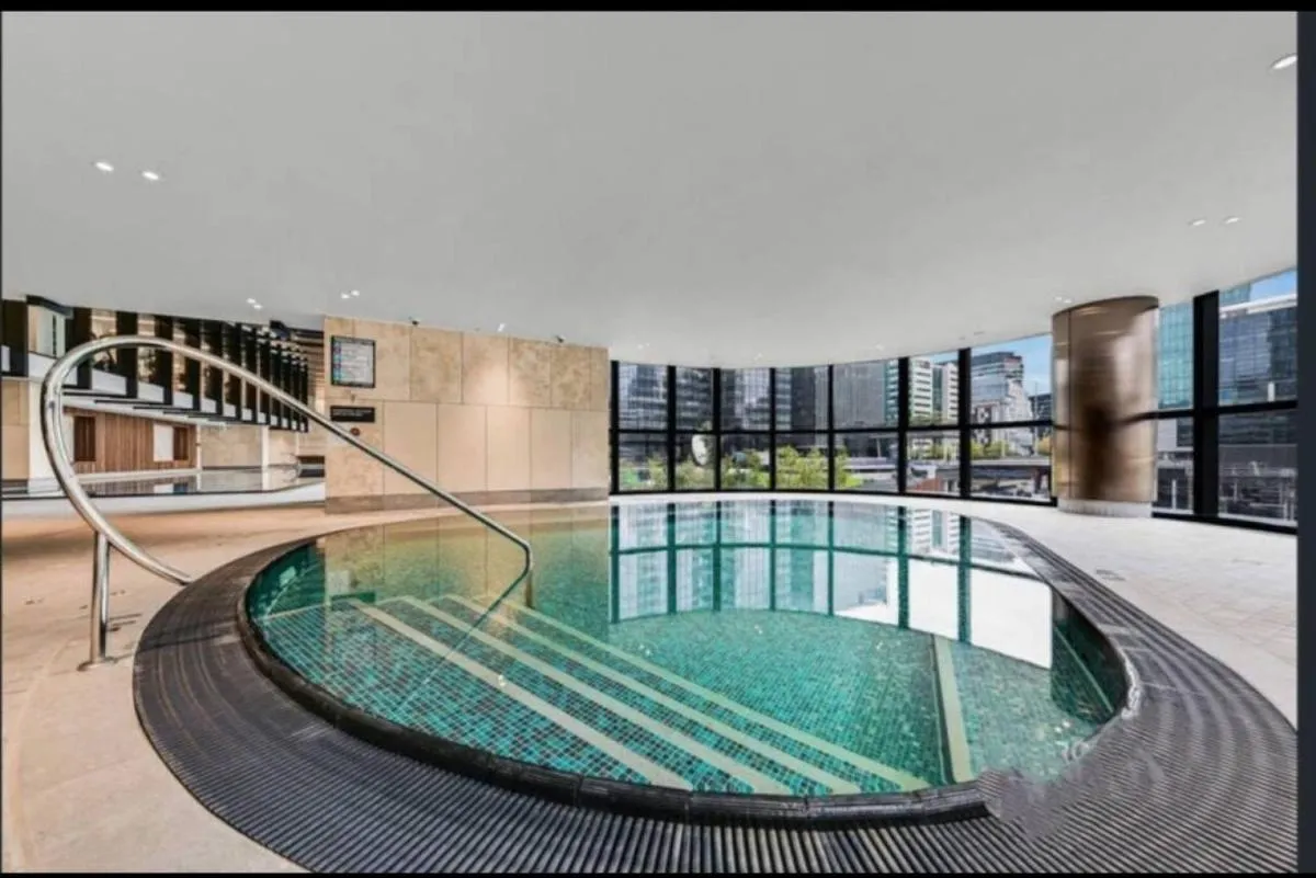 Image 3 of 42D Stylish 2BR Apt wCity view nr Yarra River Crown