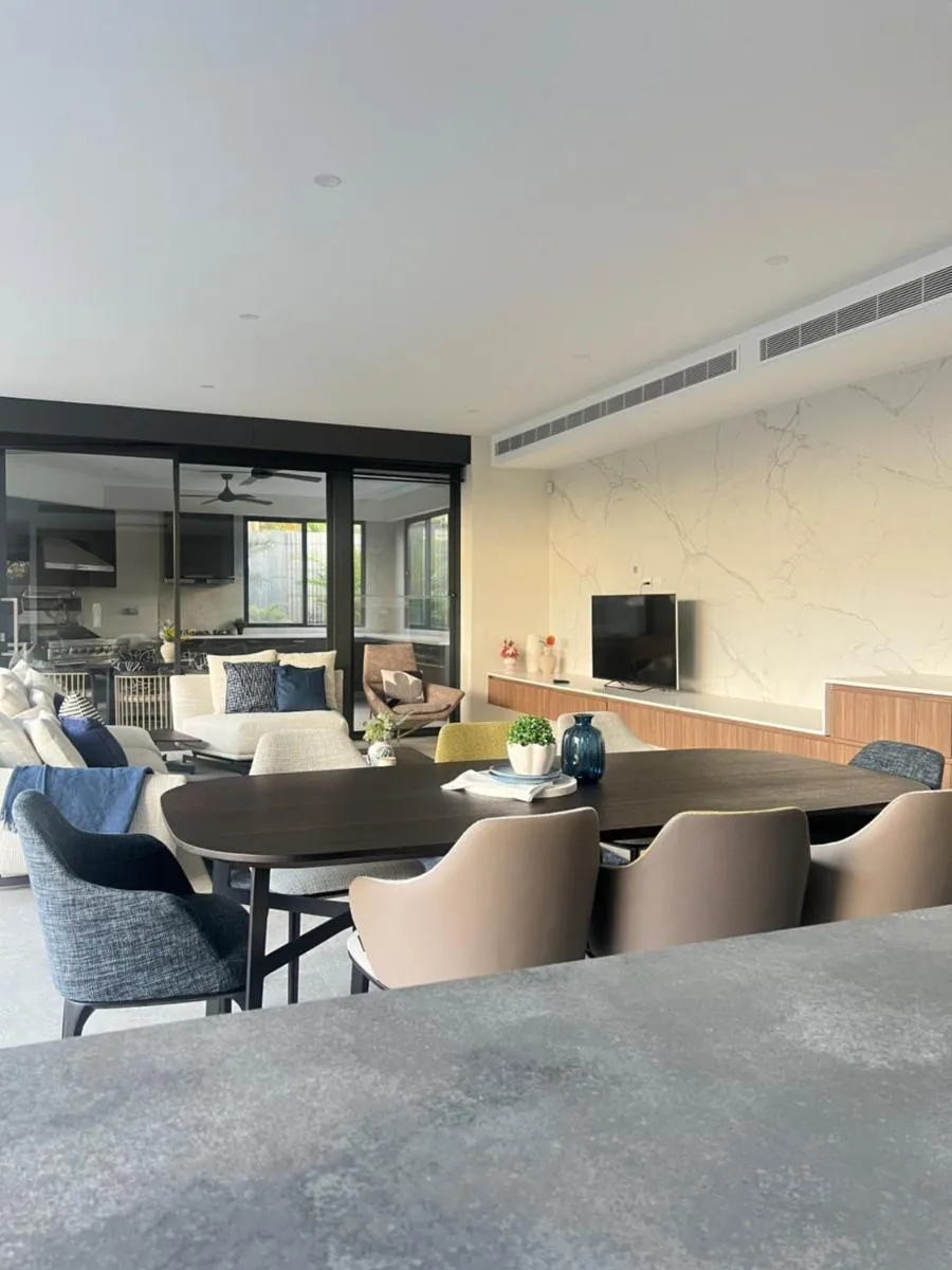 Image 5 of 5 Ensuite Luxury Holiday House Balwyn North