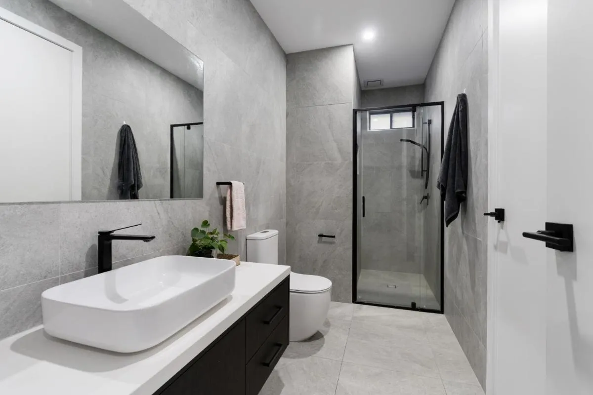 Image 2 of 5 Ensuite Luxury Holiday House Balwyn North