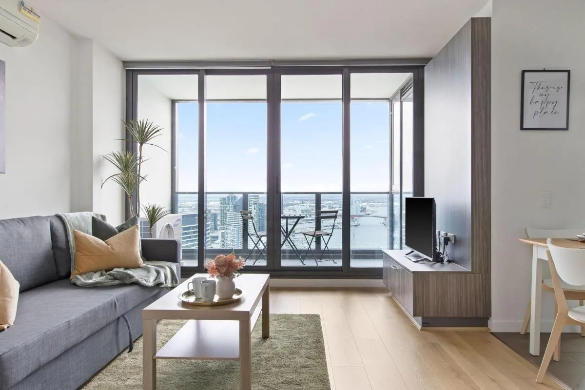Image 5 of A Cozy 2BR Apt with Harbour Views FREE Parking