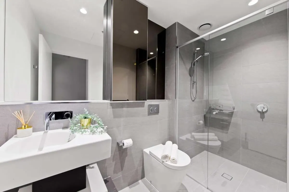 Image 2 of A Lux & Modern Apt Next to Southern Cross Station