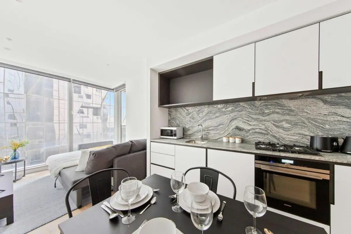 Image 4 of A Lux & Modern Apt Next to Southern Cross Station