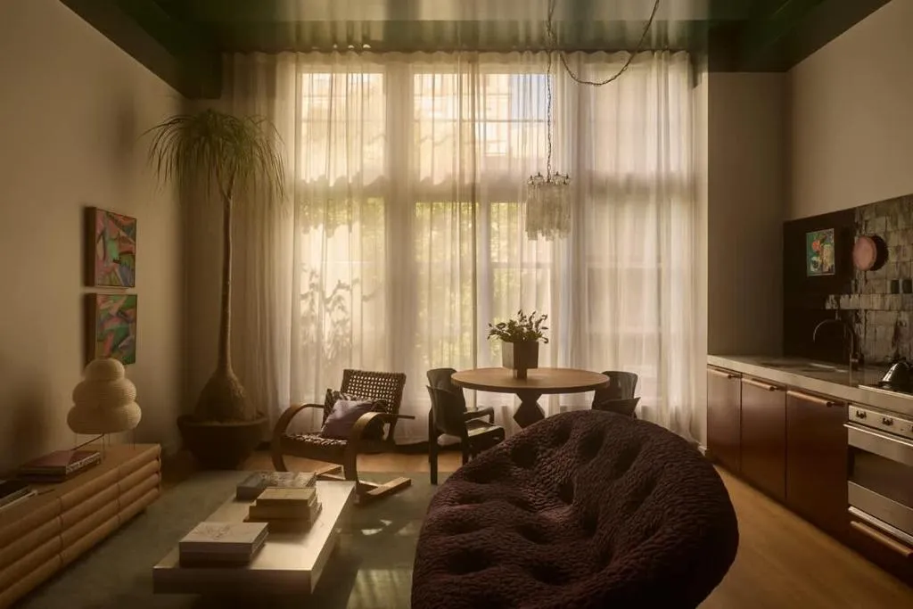 Image of A luxe stay in the Paris end of Melbourne
